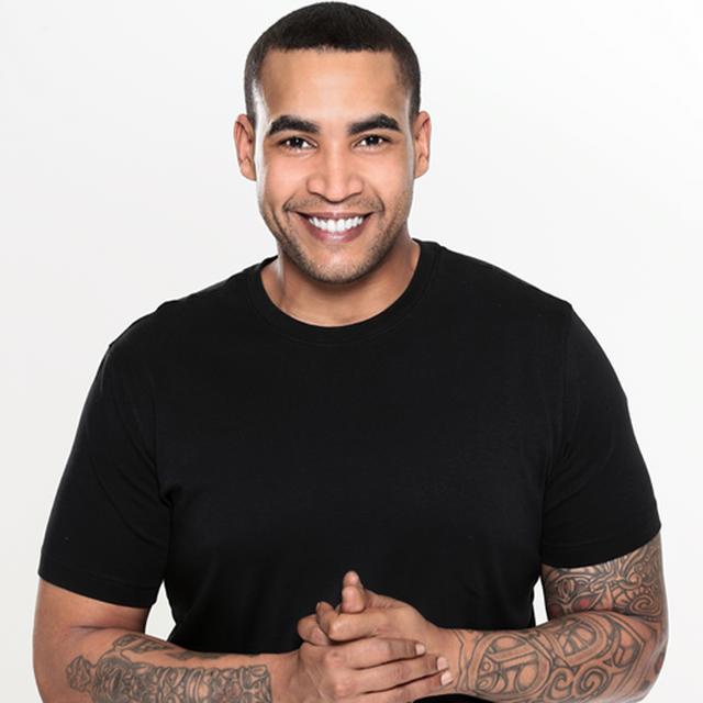 <b>Don Omar</b>El cantante pago 600 mil dólares para obtener su libertad luego que su exesposa, Rebecca López, lo acusara de violencia doméstica. A Don Omar se le imputaron seis cargos, entre ellos violencia doméstica, maltrato, amenaza, posesión ilegal de un arma de fuego y apuntarle con ella a su ex pareja.