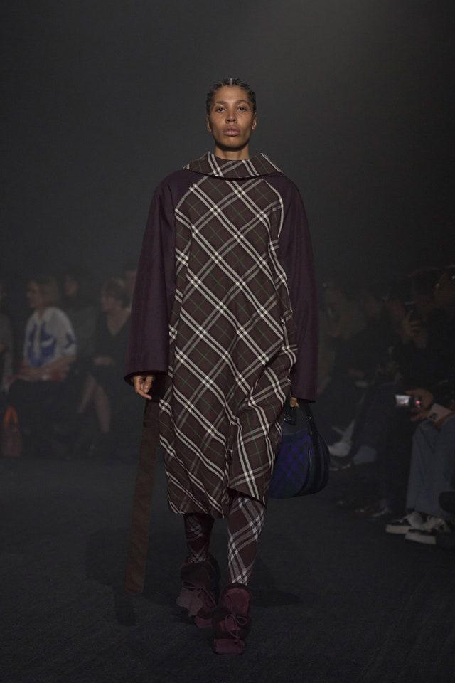 Burberry presenta su colección Otoño Invierno 2023/2024