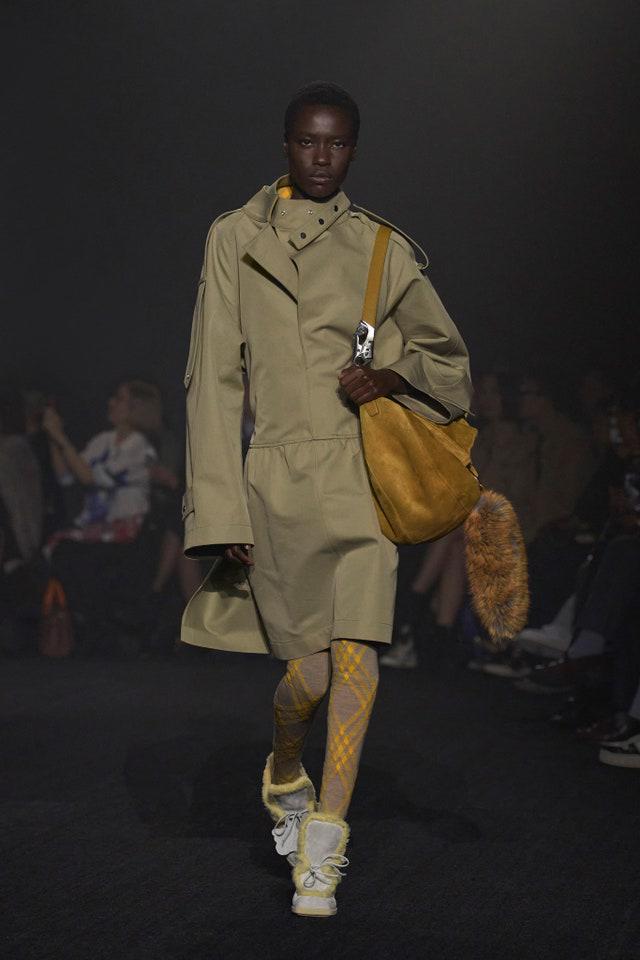 Burberry presenta su colección Otoño Invierno 2023/2024