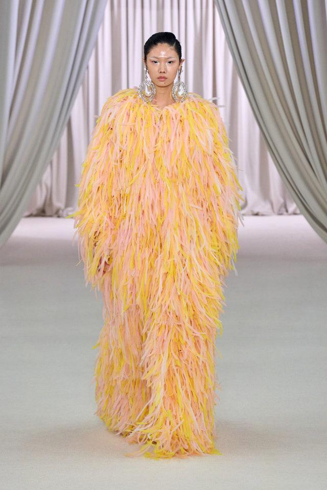 Giambattista Valli presenta colección Alta Costura Primavera-Verano 2023