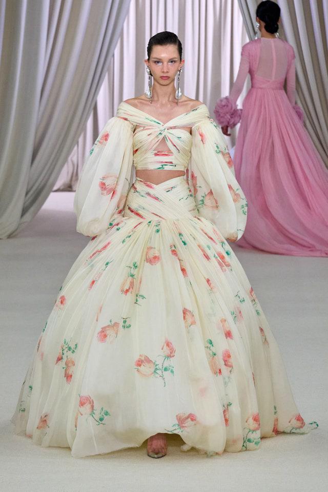 Giambattista Valli presenta colección Alta Costura Primavera-Verano 2023