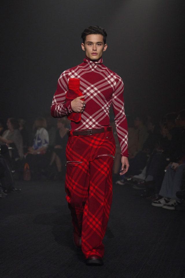 Burberry presenta su colección Otoño Invierno 2023/2024