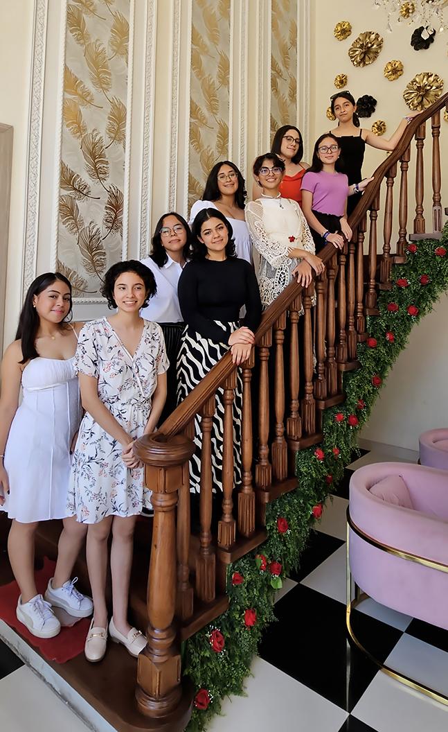 Eliamy Larios, Isabel Herrera, Laura Nelson, Daisy Vallecillo, Leyla Cálix, Natalia Flores, Esther Ferrera, Elisa Torres y Kamila Siham.