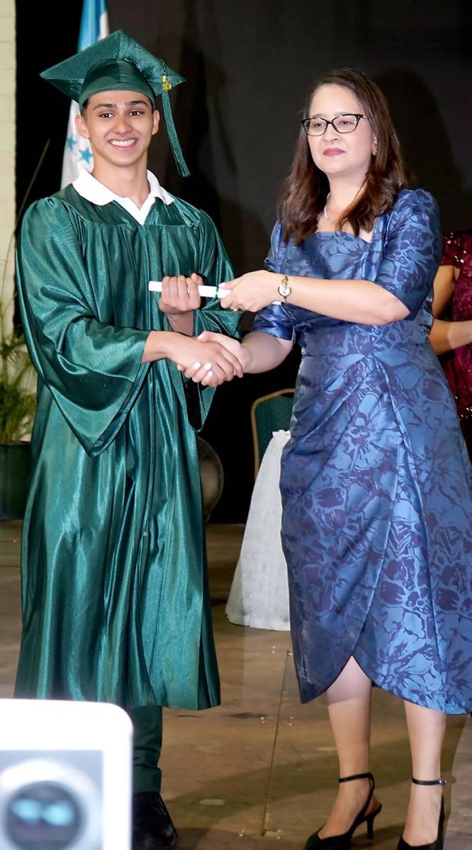 Graduación de los seniors 2024 de Elvel School