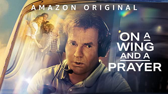 <b>On a wing and a prayer (7 de abril). En Amazon Primer.</b> Historia real del pasajero Doug White (Dennis Quaid) que lucha por aterrizar bien el avión para salvar a su familia, luego de la inesperada muerte del piloto.