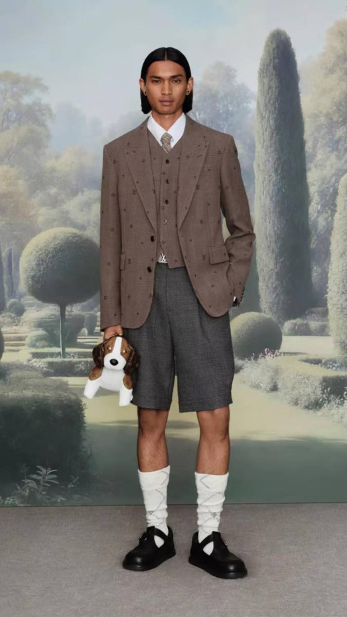 La colección se presentará oficialmente el 24 de junio en París, abriendo la temporada de moda masculina.