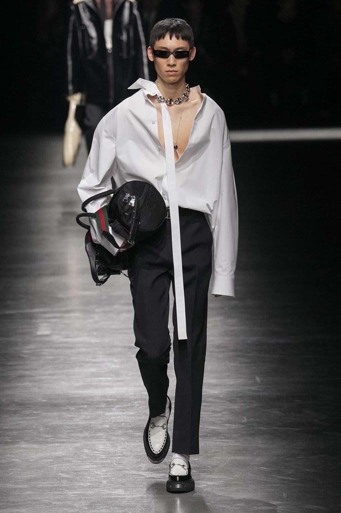 Los bolsos con correas extensibles para colgar inspiraron dos en el bolso totémico