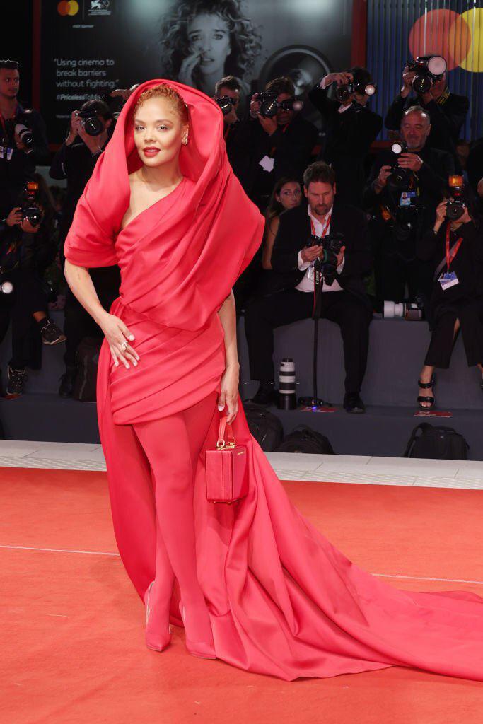 Tessa Thompson en Elie Saab Fall.