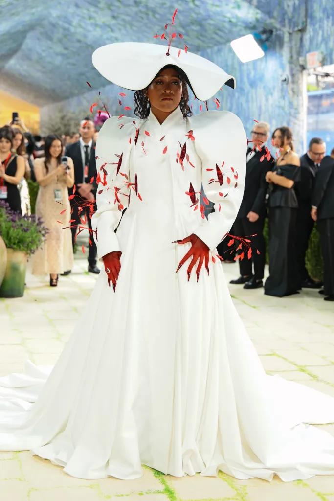 Naomi Osaka con un look de Robert Wun.