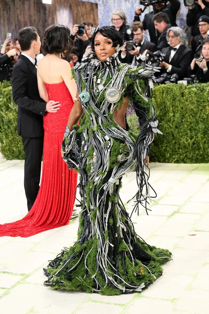 Janelle Monáe con un look de Christian Siriano.