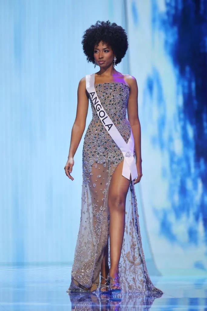 Miss Angola,<u><a rel="nofollow" href="https://www.instagram.com/ana_barbara_coimbra/"> Ana Bárbara Da Silva Coimbra</a></u>.