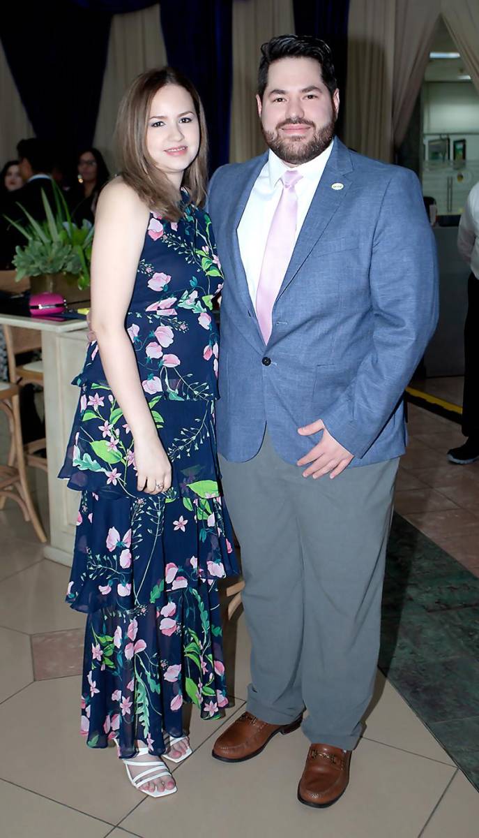 Rebecca y Roger André Valladares.