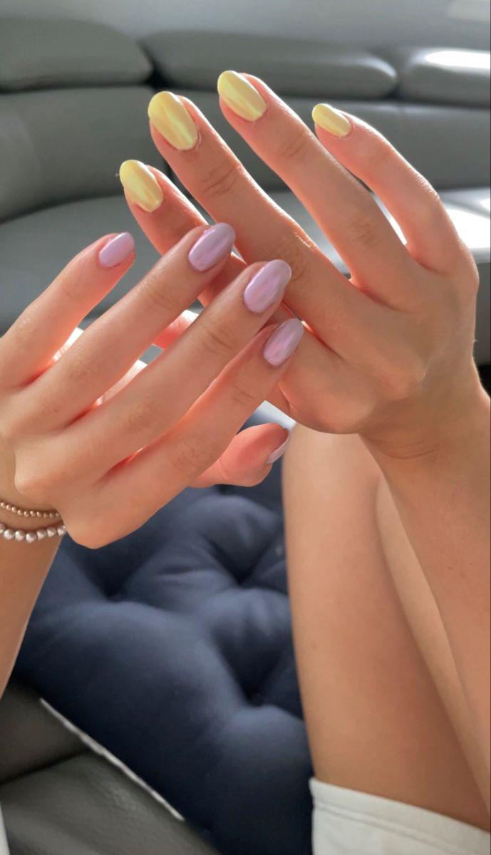 El regreso de los colores pastel nos tomó a todos por sorpresa y todo apunta a que están aquí para quedarse. Amarillo mantequilla, lila, celeste... ¡pruébalos todos!