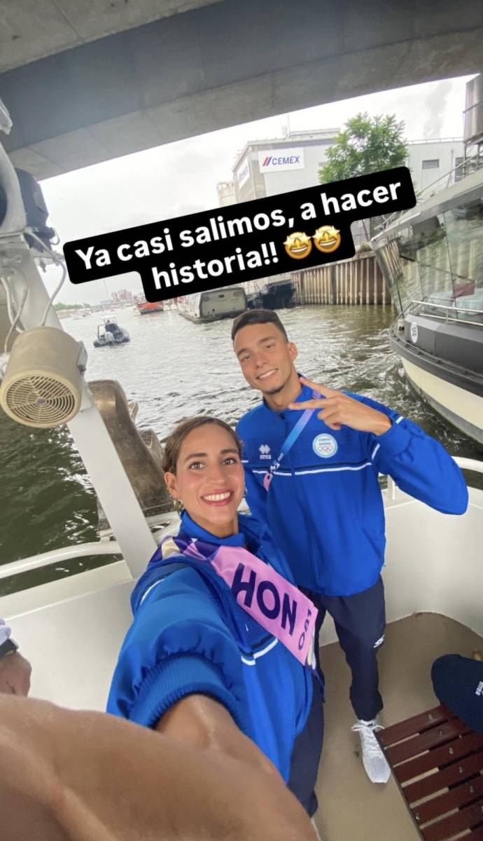 Así lucieron Julimar y Julio minutos antes del desfile por el río Sena. 