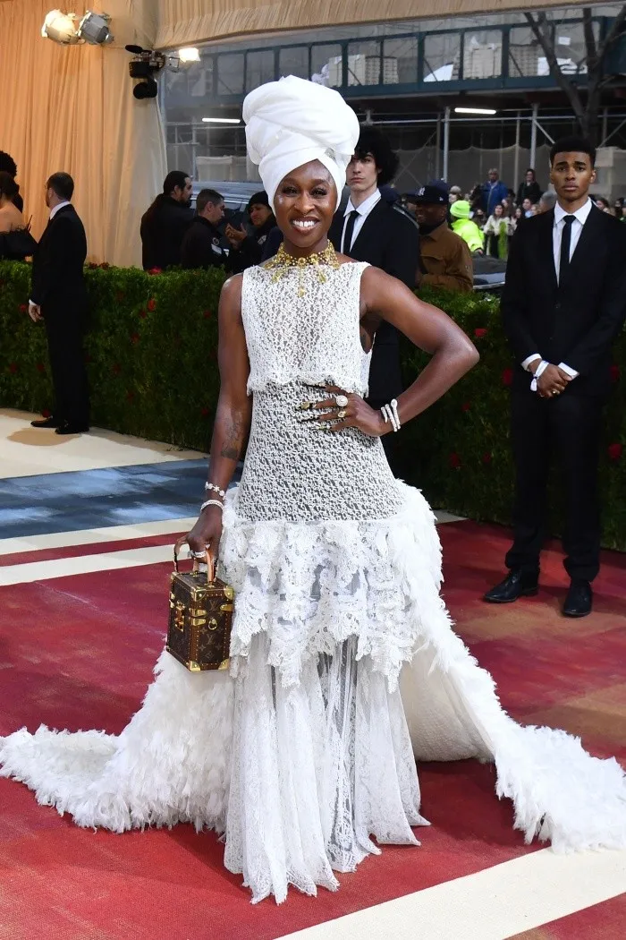 Cynthia EviroLa actriz tuvo que denegar su invitación a la gran gala, pues se encontraba filmando “Wicked” en Inglaterra, película que se espera se estrene a finales del 2024.