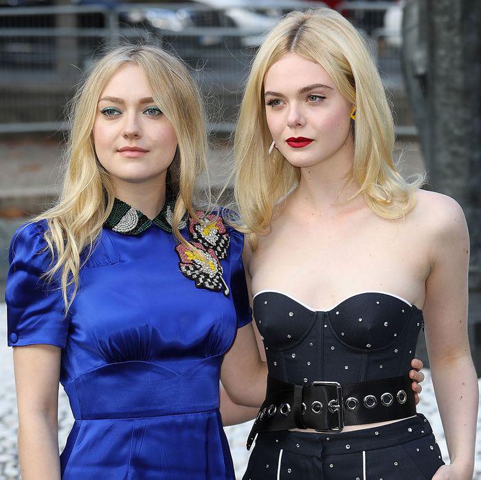 <b>Elle &amp; Dakota Fanning </b>Dakota ha protagonizado más de 30 películas, incluyendo la saga Crepúsculo. Elle se mantuvo firme frente a Angelina Jolie en Maléfica y protagoniza la nueva campaña publicitaria de Miu Miu. 
