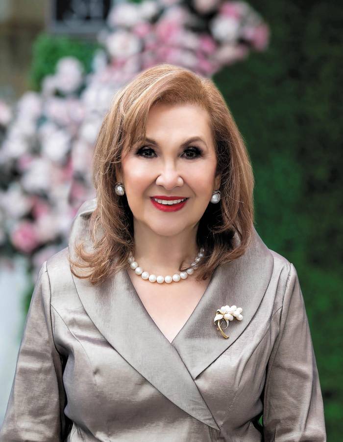 Sandra Handal cumplió su sueño de crear un espacio único paras las novias junto a su hija Yanitza, “no importa en qué país vivas ni en qué negocio te desarrolles: con trabajo, profesionalismo e integridad, los sueños pueden tomar forma”, aseguran.
