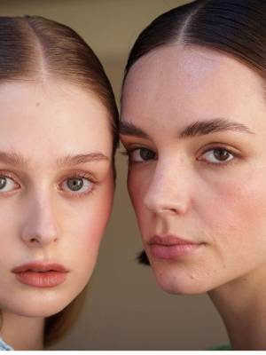 Este año, las cejas se llevan suaves, naturales y con textura, dejando atrás los arcos excesivamente definidos. Desde el <i>Boy Brow</i> hasta el laminado suave, pasando por degradados y estilos creativos, las tendencias 2026 celebran la autenticidad, el volumen sutil y la versatilidad, ofreciendo opciones para looks cotidianos y editoriales de impacto.