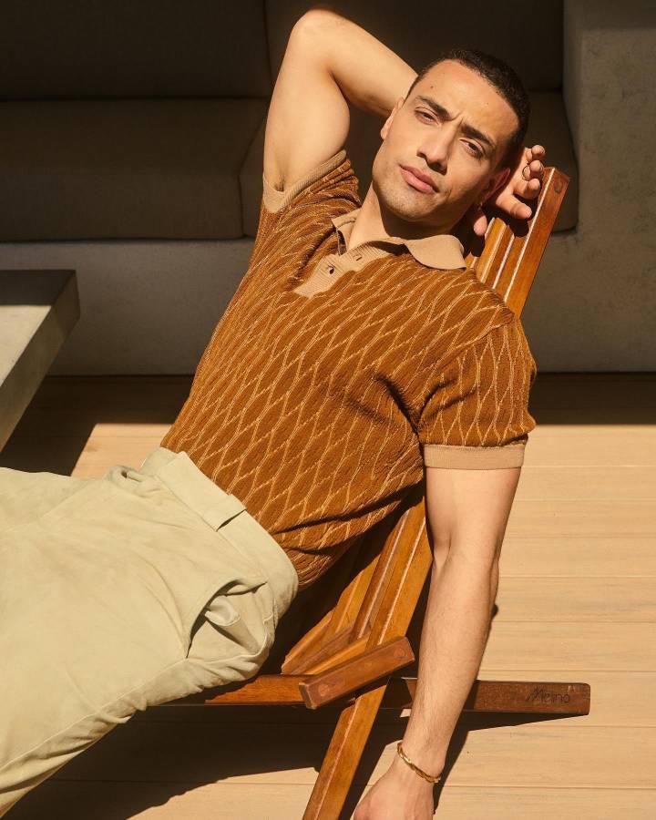 El actor de 29 años, nacido en Estados Unidos, expresó que ha sido un desafío sumergirse en la industria del cine y la televisión, pero que eso no es razón para no sentirse orgulloso por sus raíces latinas.