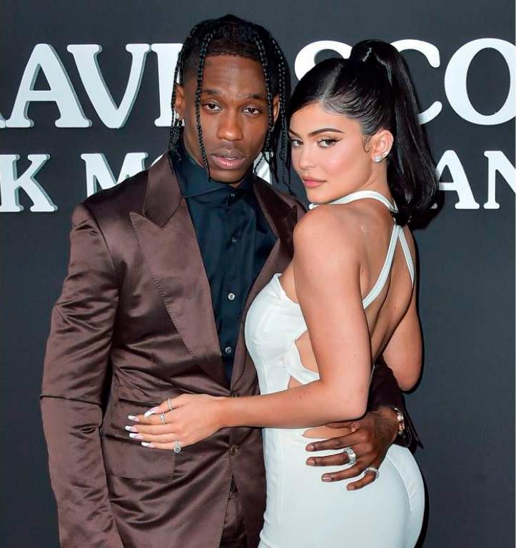 Kylie Jenner revela el segundo nombre de su hijo menor