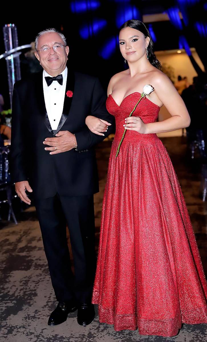 Guillermo de Jesús Aguilar con su hija Natalia Aguilar
