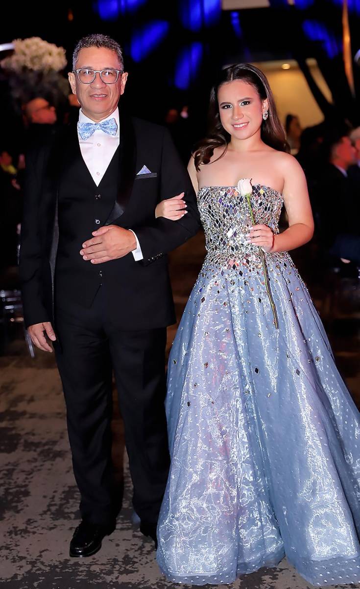 Alberto José Carías con su hija María de los Ángeles