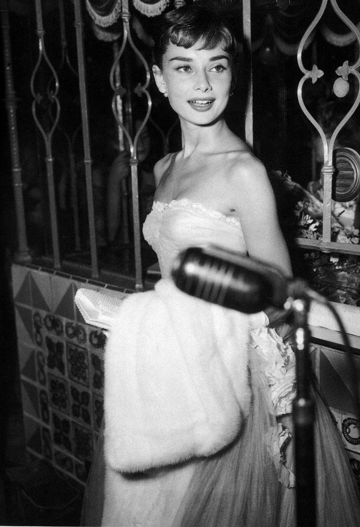 Audrey Hepburn en la premiere de Roman Holiday, 1953.