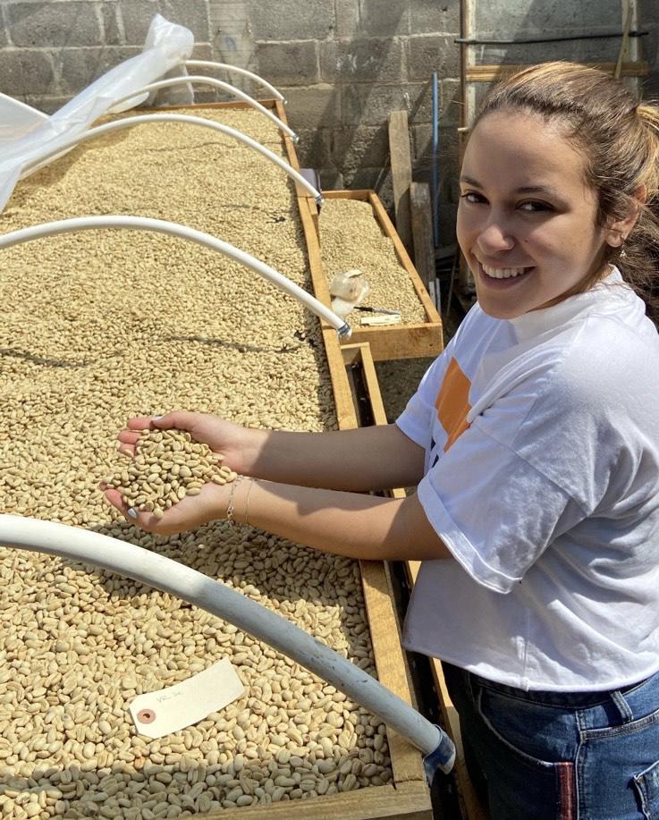 Rebeca Paz, deleitando el paladar de los hondureños con productos naturales