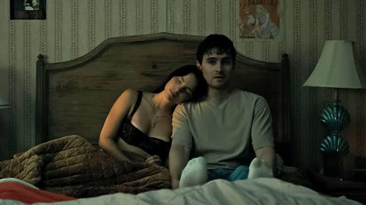 Los personajes de Bear y Nikki han sido los breakout roles de los actores.