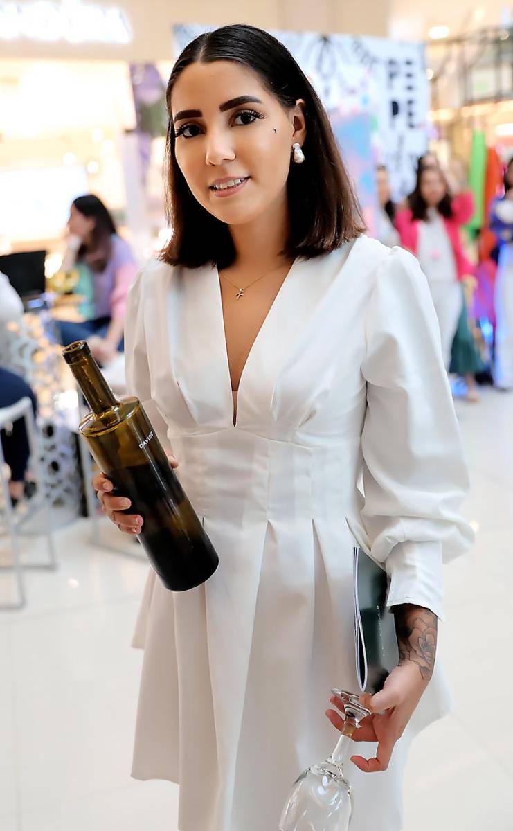 Katherine Chávez.