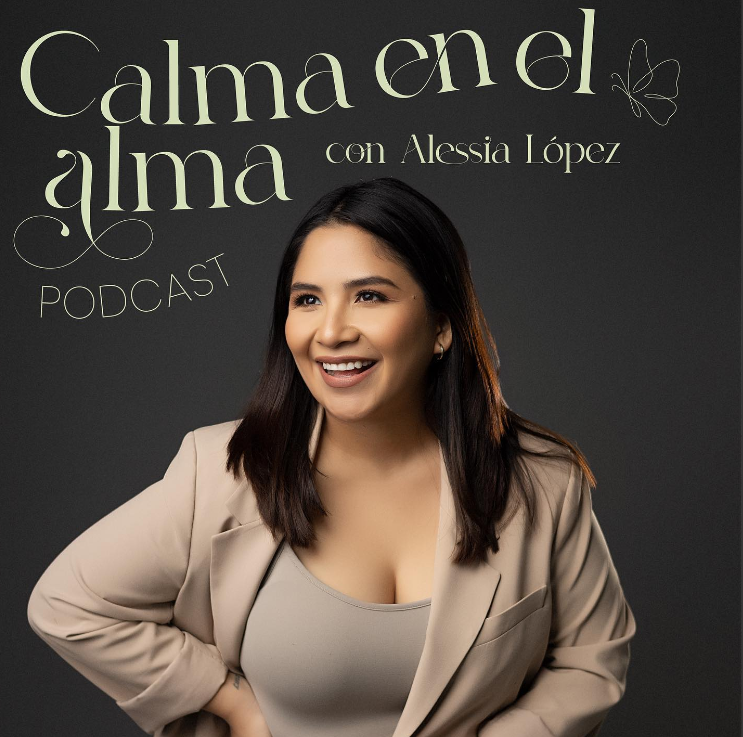 <b> Calma en el Alma Podcast con Alessia López</b>Sumérgete en el mundo del emprendimiento y la inspiración con “Calma en el Alma Podcast” de Alessia López. En este espacio, Alessia comparte historias reales de éxito y también de fracaso, revelando el lado oculto de ser una empresaria. Como directiva creativa y co-fundadora de emprendimientos reconocidos en Honduras, como @printspot.hn y @buildersland, Alessia ofrece una visión única del mundo empresarial. A través de su podcast, te guía detrás de escena, compartiendo sus procesos y brindando valiosas herramientas para impulsar tu negocio. Con su experiencia en marketing, recursos humanos, administración, gestión de la calidad y manejo de redes sociales, Alessia ofrece inspiración y respuestas para aquellos momentos en que te sientas perdido en el camino del emprendimiento.
