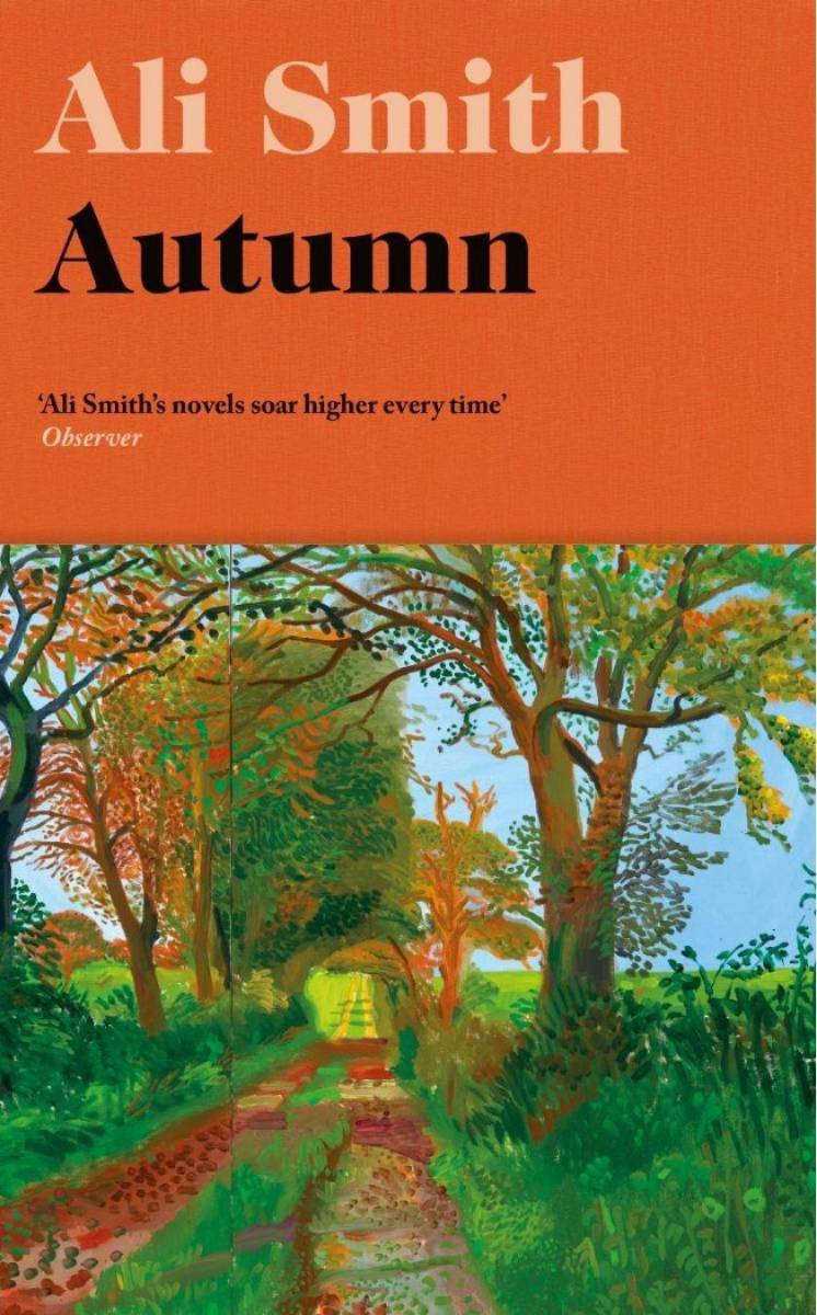 Otoño, por Ali SmithOtoño. Estación de brumas y fructificación apacible. Dos viejos amigos —Daniel, un centenario, y Elisabeth, nacida en 1984— miran tanto al futuro como al pasado mientras el Reino Unido se encuentra dividido por un verano histórico, de esos que solo se viven una vez en una generación. El amor se gana, el amor se pierde. La esperanza va de la mano de la desesperanza. Las estaciones vuelven a su curso, como siempre. 