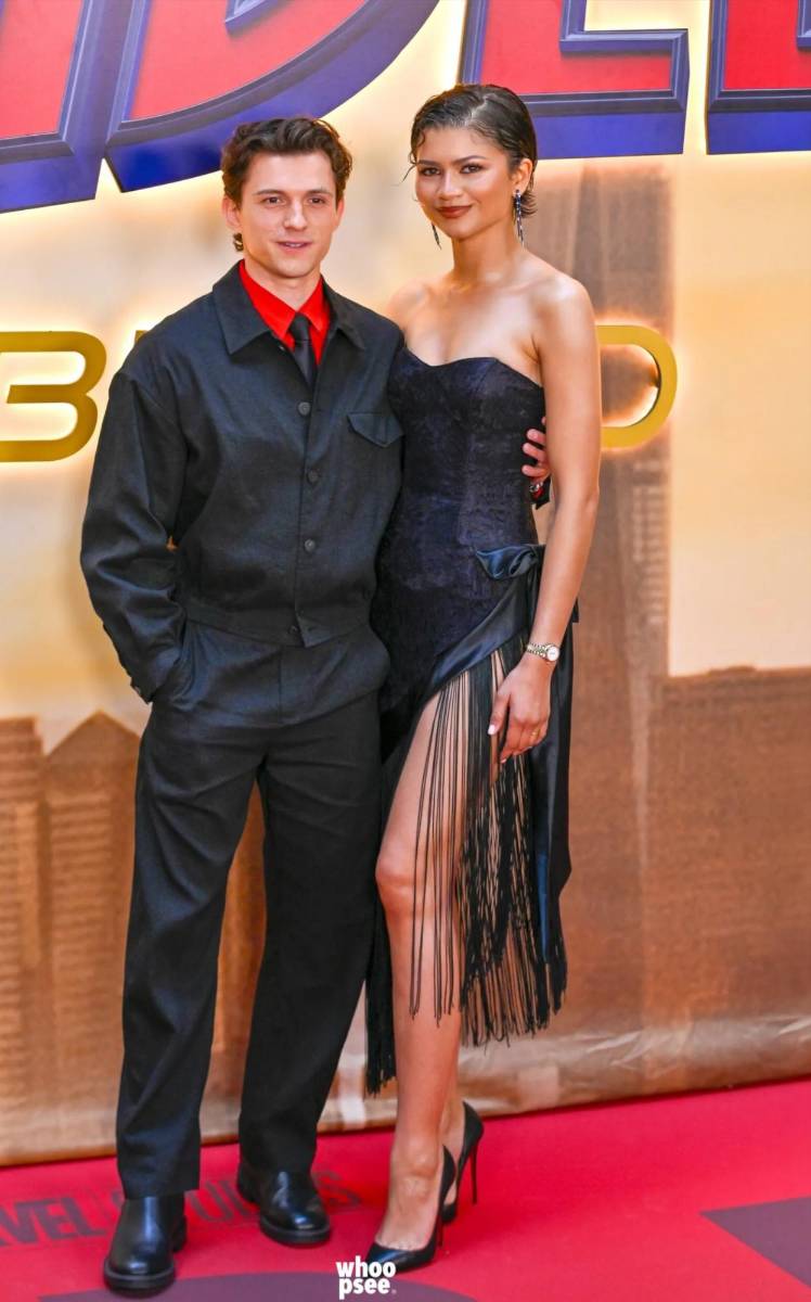 Durante una entrevista con Esquire, Tom Holland volvió a dejar clara una postura que ha acompañado su relación desde el inicio: mantener su vida privada lejos de los reflectores. El actor explicó que algunas experiencias pertenecen únicamente a ellos y que no todo debe compartirse con el público