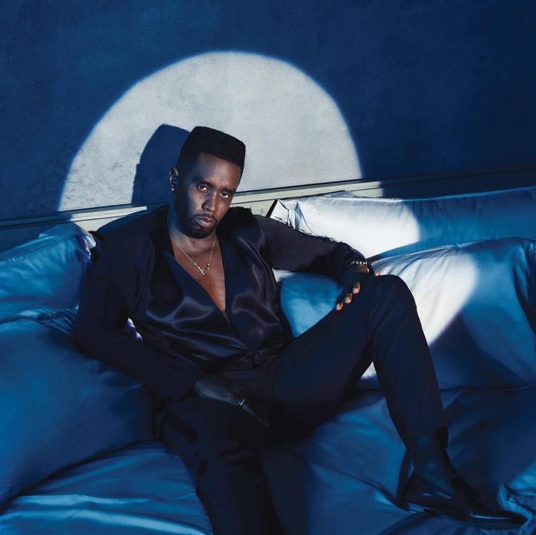 El rapero y magnate de la música, Sean Combs, mejor conocido como P Diddy o Puff Daddy, fue arrestado en Nueva York el 16 de septiembre. Este fue acusado de una serie de delitos graves. Aquí te compartimos todos los detalles de lo que sabemos hasta el momento sobre este caso.