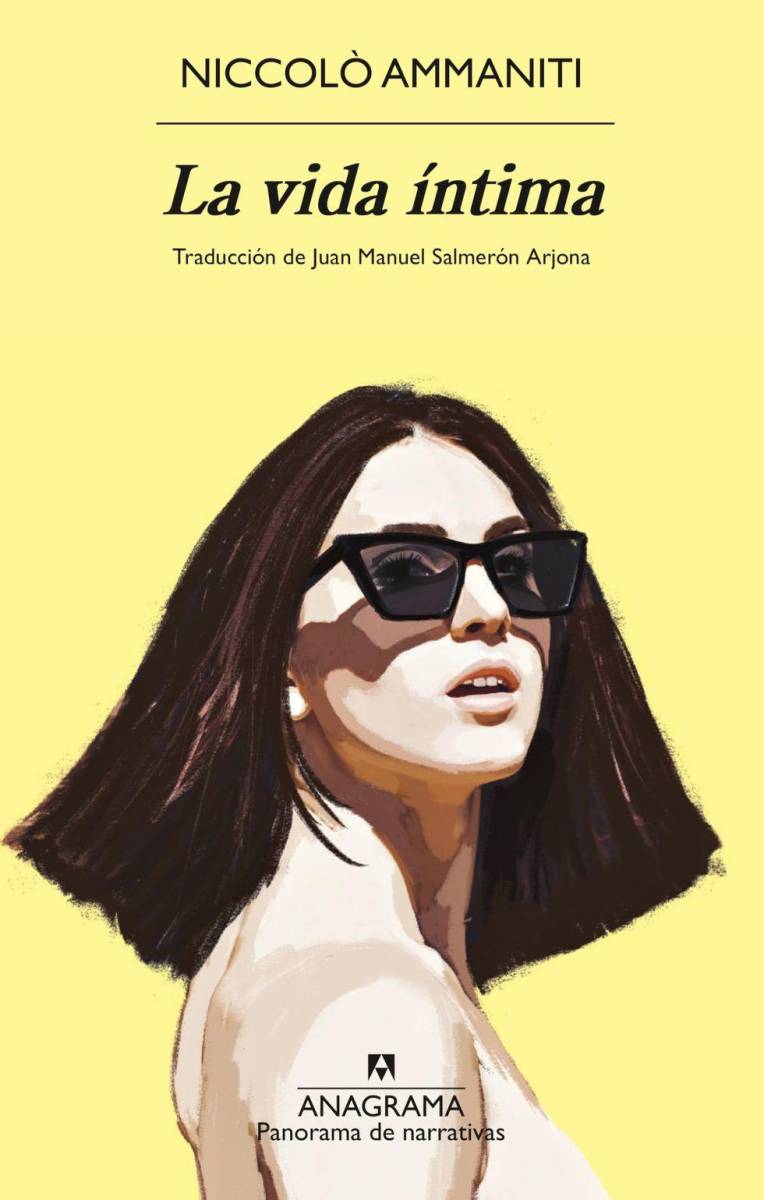 Sus libros se han traducido a más de cuarenta lenguas, Niccolò Ammaniti es uno de los escritores italianos más destacados de la actualidad el cual regresa ahora con “La vida íntima”, una tragicómica novela que oscila entre el drama íntimo y la sátira social de un mundo tan patético y caótico como el nuestro. 