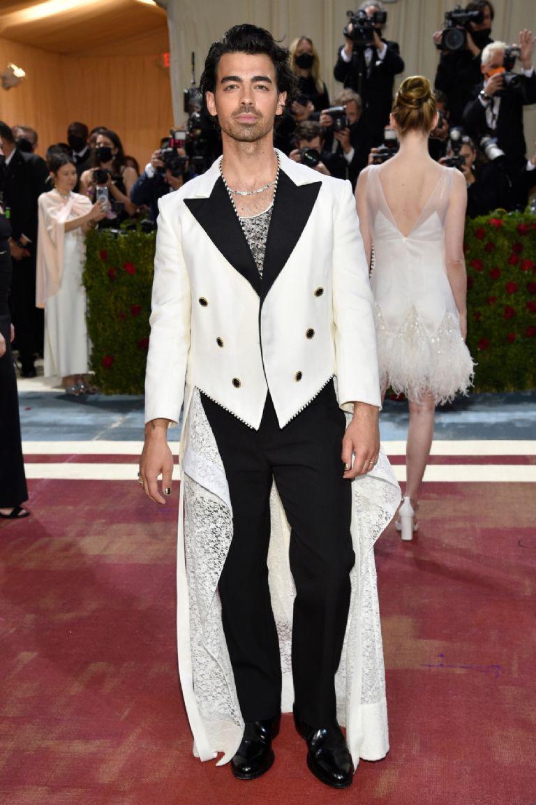 Los 30 Hombres Mejor Vestidos De En La Met Gala Vogue | sptc.edu.bd