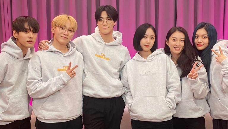 Moon Bin era gran amigo de las celebridades SinB de Gfriend, Chan Woo de iKON y Seungkwan de Seventeen.