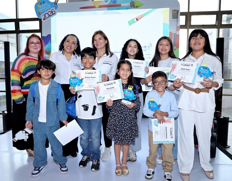 La creatividad y la visión de los niños hondureños brillaron en el Dream Car Art Contest 2026, una iniciativa de Grupo Flores que celebró el talento joven y la imaginación al máximo. Los participantes transformaron sus ideas sobre el futuro de la movilidad en obras de arte únicas, y sus propuestas fueron reconocidas por la empresa como un reflejo del ingenio y la innovación de las nuevas generaciones.