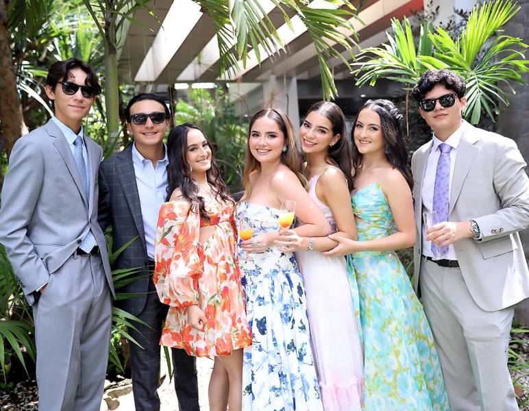 En un ambiente lleno de emoción y alegría, la generación 2026 de la Escuela Americana de Tegucigalpa celebró su esperado Senior Breakfast, marcando el inicio de una de las etapas más memorables de su vida escolar. En una mañana llena de sonrisas, emociones y buenos momentos, los estudiantes compartieron recuerdos y expectativas de la etapa que está por comenzar.
