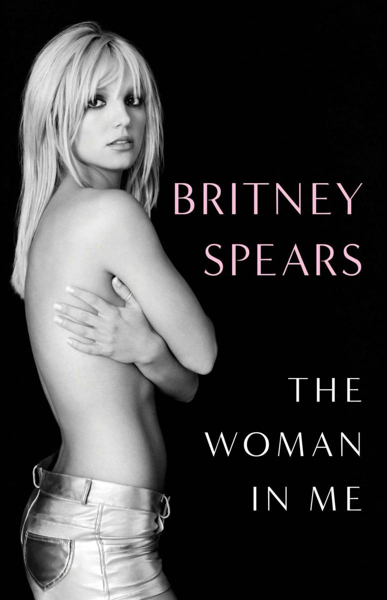<b>Britney lanza The Woman in Me</b>Britney Spears lanzó su libro The Woman in Me, lleno de revelaciones que nos impactaron a todos. En el escrito, la cantante habló de su relación con Justin Timberlake, la cual habría terminado luego de que él la obligara a realizarse un aborto. Asimismo, expresó su descontento con la tutela de su padre, que la impactó tremendamente. 