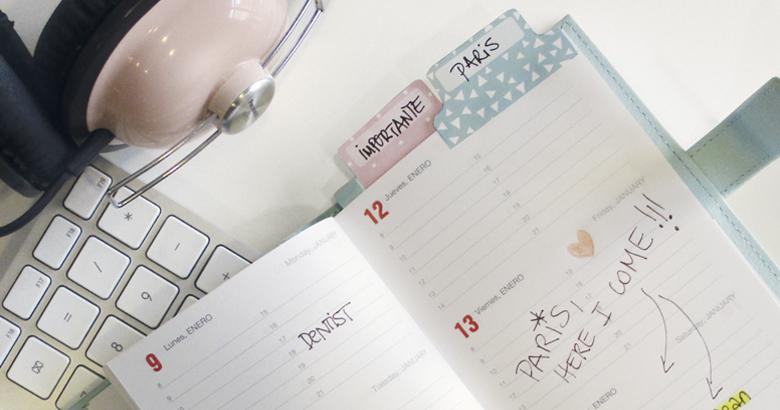 <b>Sé flexible</b>: A pesar de tener una agenda organizada, es importante ser flexible. A veces surgen imprevistos, por lo que debes permitirte reorganizar sin sentirte abrumado.
