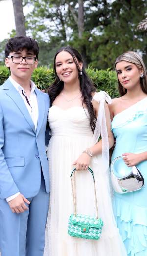 Los seniors 2026 de Hillcrest School celebraron su tradicional desayuno de promoción en el restaurante La Cumbre. Elegantes y emocionados, los jóvenes compartieron una mañana especial mientras cuentan los días para su graduación.