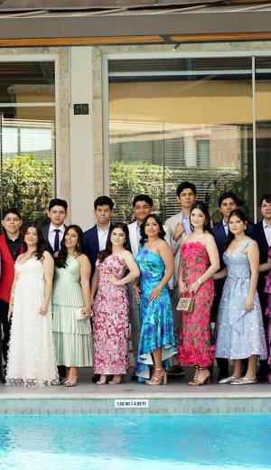 El restaurante Tanoshii del hotel Real Intercontinental fue el escenario perfecto para que los 24 seniors 2025 de la Escuela Episcopal El Buen Pastor disfrutaran de una grata mañana durante su tradicional desayuno. Fueron los padres de familia quienes ofrecieron este especial encuentro para los futuros bachilleres en Ciencias y Humanidades, en el que hubo tiempo para sesiones de fotografías, amenas charlas y la degustación de un desayuno buffet internacional.
