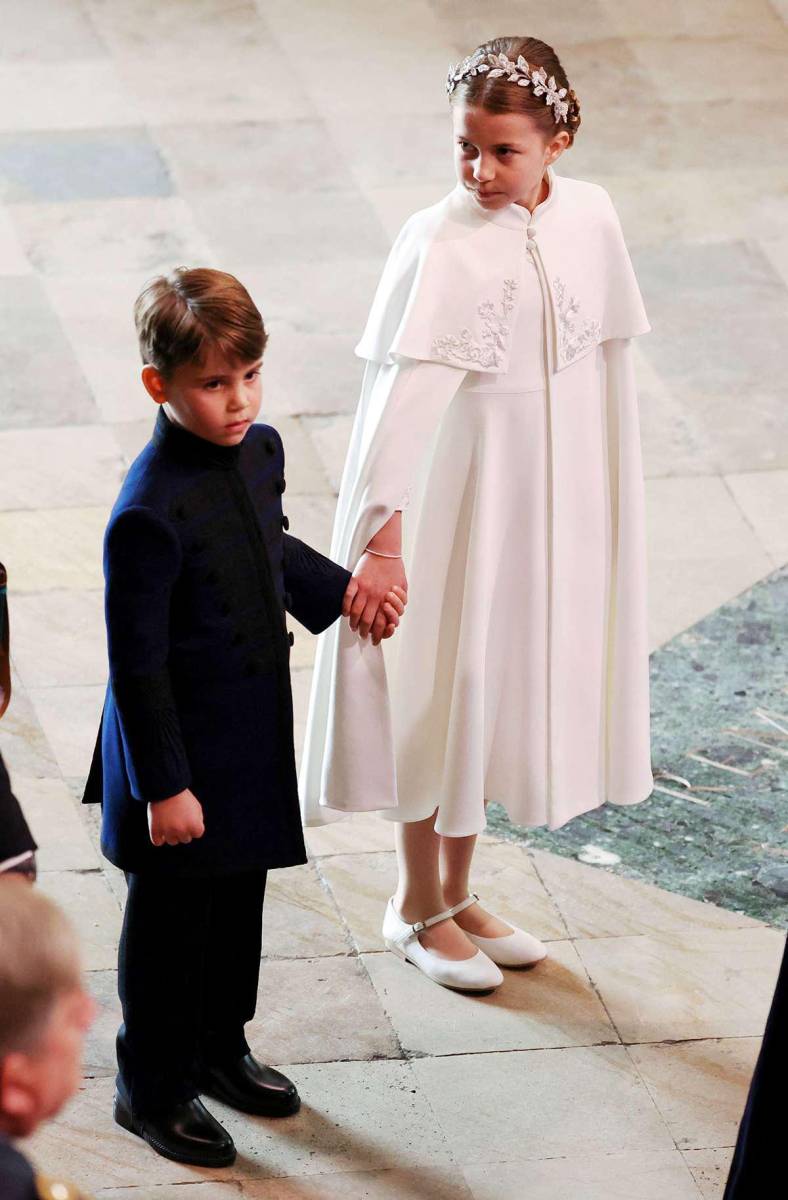 La princesa Charlotte y el príncipe Louis llegan a la coronación del abuelo Rey Carlos