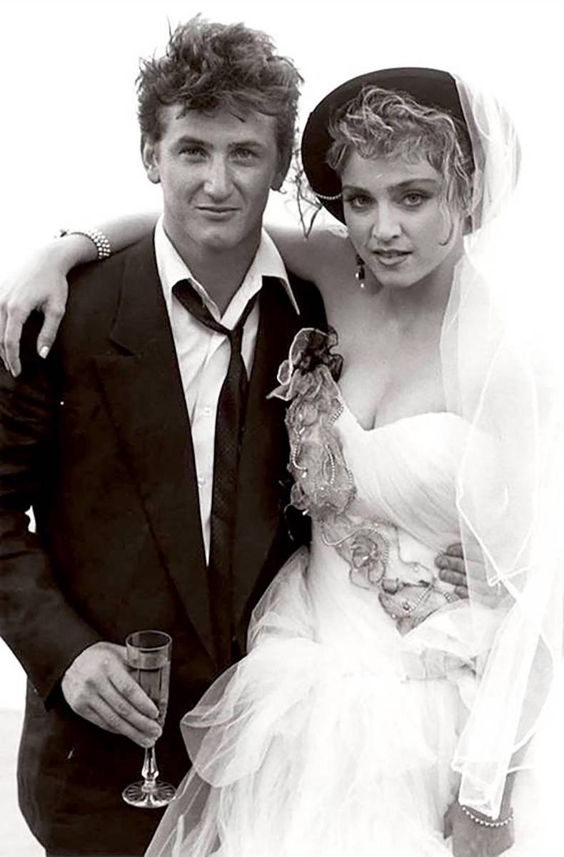 A pesar de toda la controversia que generó su relación, hace pocos años Sean Penn confesó en una entrevista con Stephen Colbert en <i>Late Show</i> que aún está enamorado de ella.