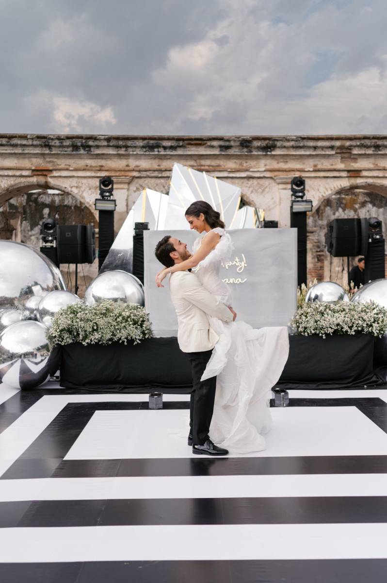 Boda eclesiástica de Joana Bandy y Aldo Lanzas