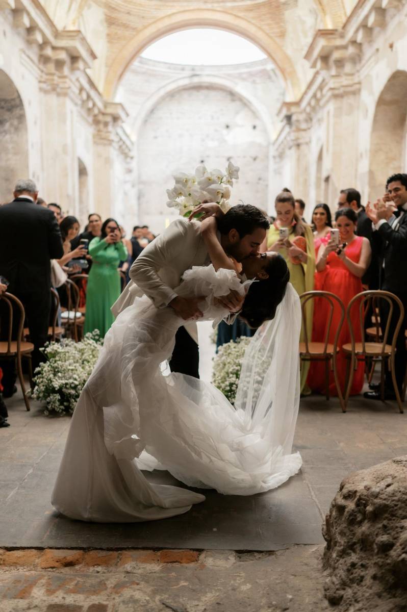 Boda eclesiástica de Joana Bandy y Aldo Lanzas