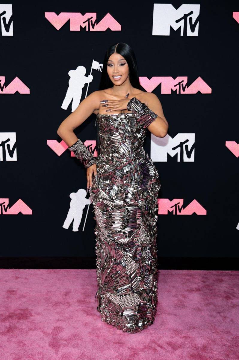 Cardi B en Dilara Findikoglu.