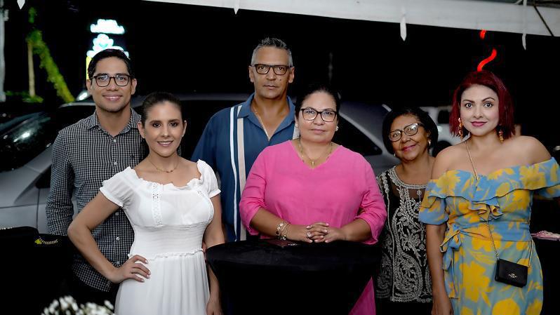 Joel Vargas, Andrea Mejía, Malaquías Vargas, María Gladis Menjívar, Juana Miriam Figueroa y Kenia Cortés.