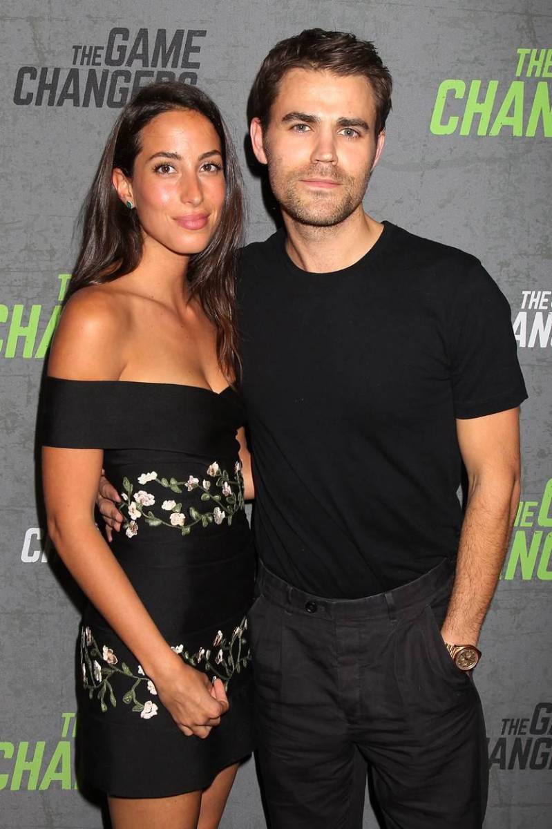 Se casó en el 2019 con el actor Paul Wesley, pero se divorciaron tres años después.